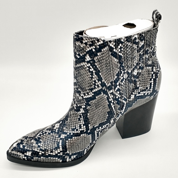 Indigo Rd. Adore Snakeskin Boots Block Heel 8.5 - Picture 4 of 9